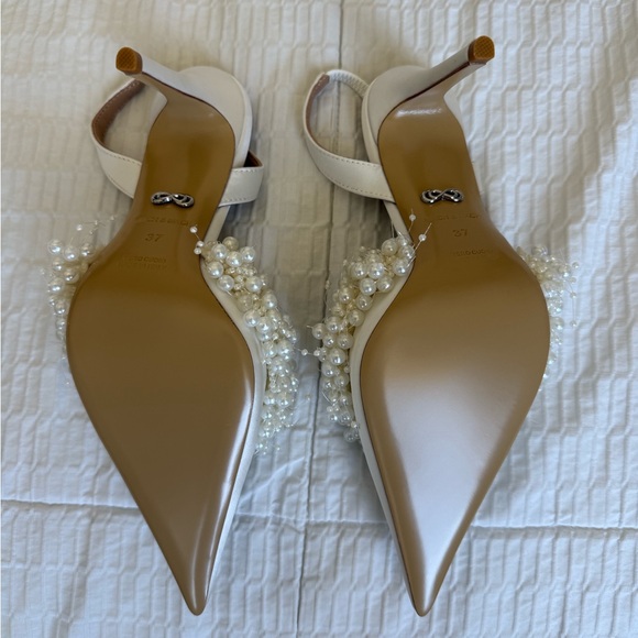 Mach & Mach Floating Pearl Heels - Picture 4 of 8